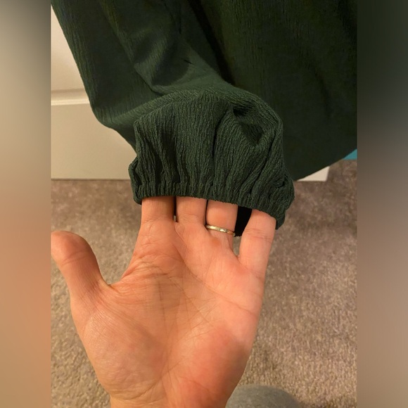 ANN TAYLOR wrap style green blouse - Picture 3 of 5